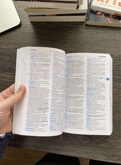 Словник португальско-англійський/англійсько-португалський