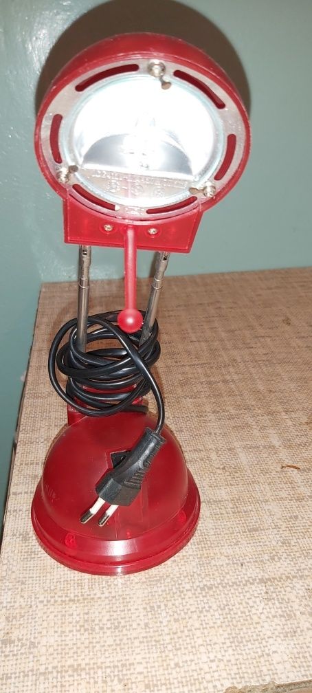 Lampka          .