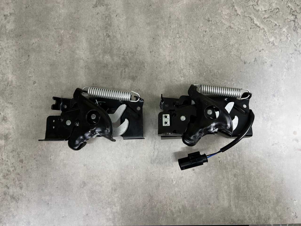 Замок капоту BMW 3 (F30/F31) 51237242548 / 51237242549