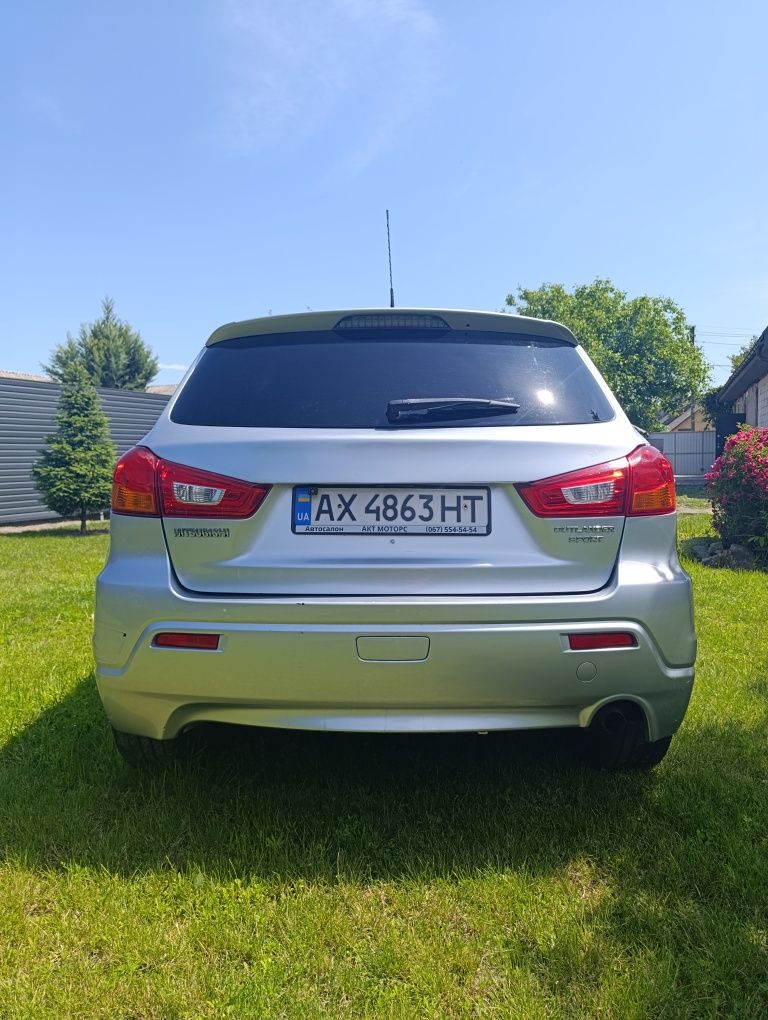 Продам своє авто mitsubishi asx