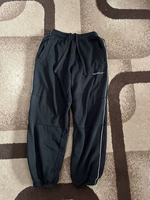 широкі вінтажні спортивніштани nike