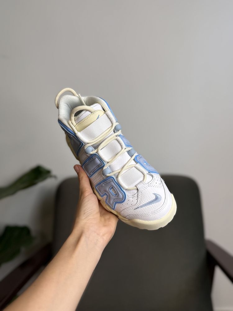 Біло-блакитні кросівки Nike Air Uptempo FD9869 - 100, оригінал -37.5 р