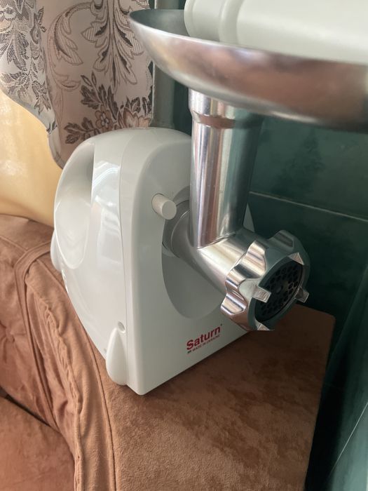 Мясорубка электрическая