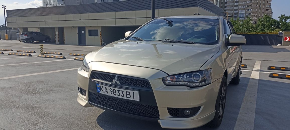 Mitsubishi Lancer X. Газ/бензин. Lancer 10.