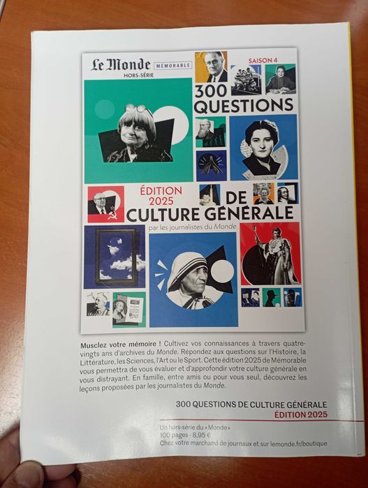 Astérix L'Irréductible - Le Monde Hors-Serie