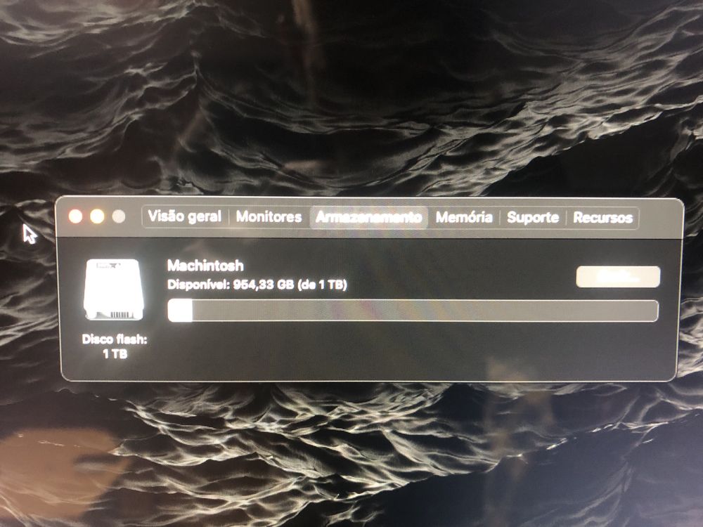 Mac Pro 2013 + Apple Display + Teclado + Rato