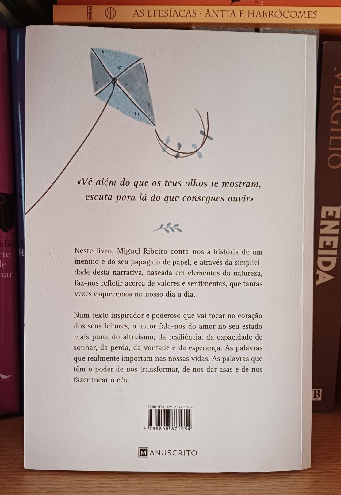 Livro "O Céu É Para Quem Não Desiste de Voar", de Miguel Ribeiro