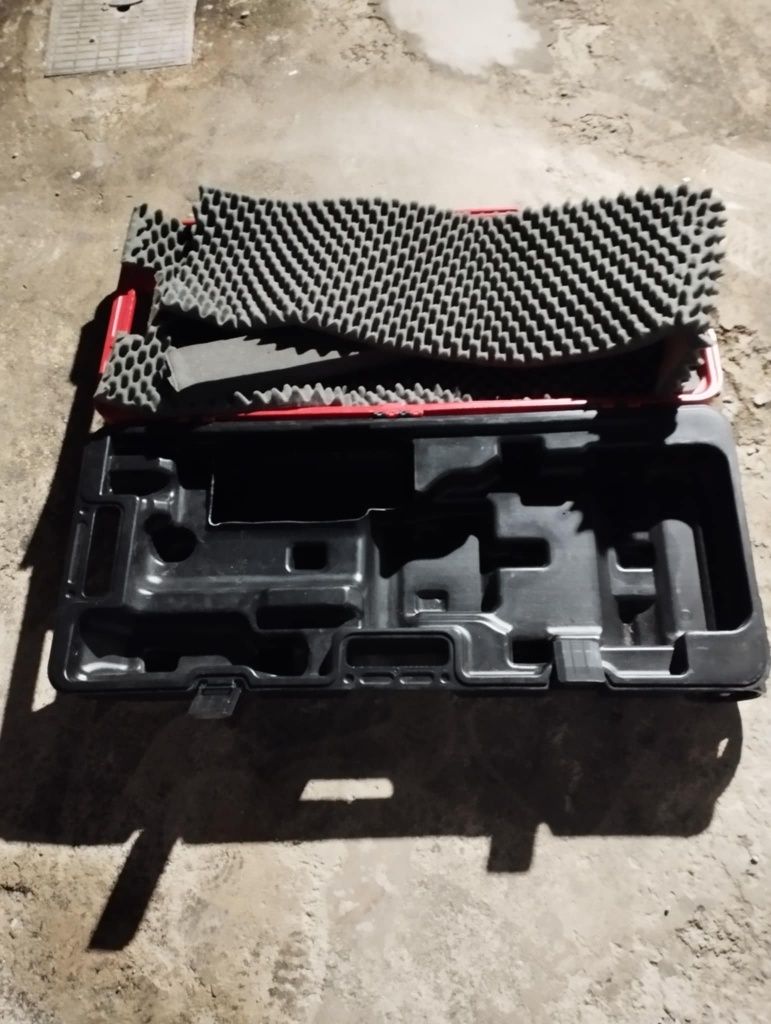 Caixa máquina de martelo