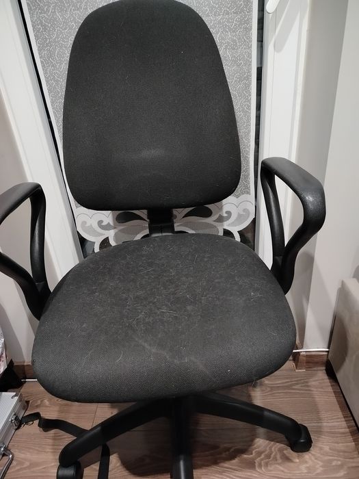 Fotel biurowy czarny