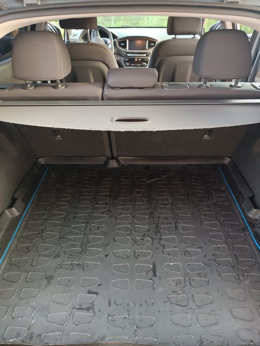 Hyundai Ioniq 28 кВ 12400$