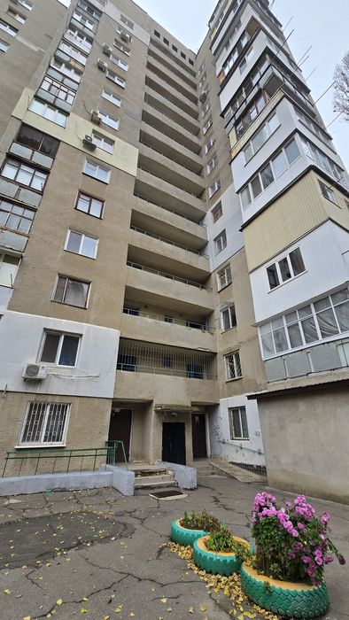 Вильямса/Сильпо, 2-х комнатная квартира 50 кв. Кирпичный дом, лоджия