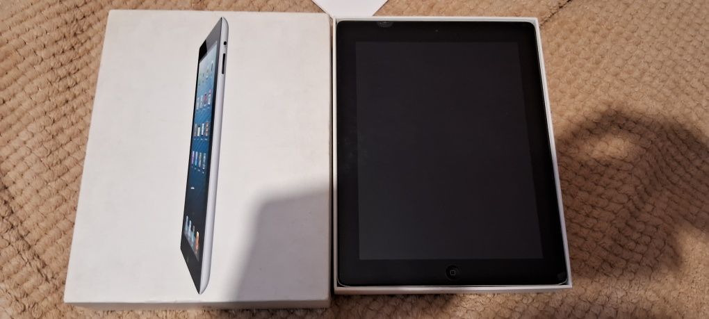 Продам iPad 4 в доброму стані!