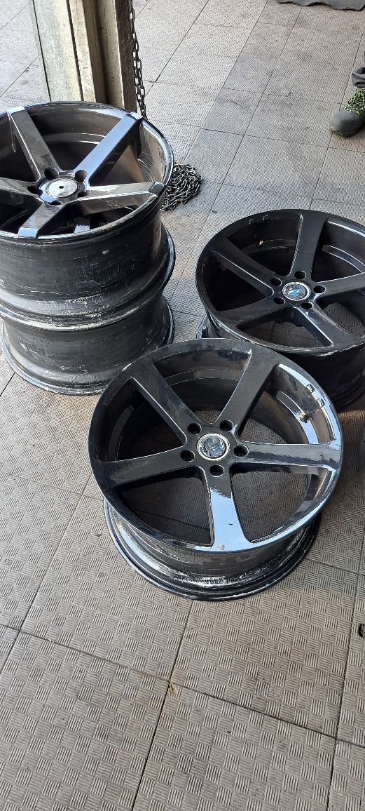 Vendo Jantes 19"   9.5  com a furação 5/120