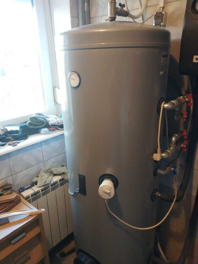 Zbiornik solarny Watt 300 l z dwiema wężownicami
