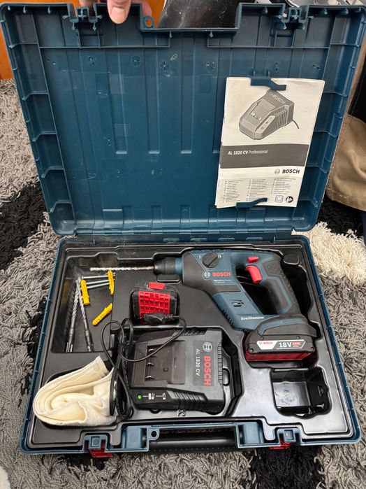 Máquina furar a bateria bosch