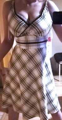 sukienka koktajlowa w kratę
