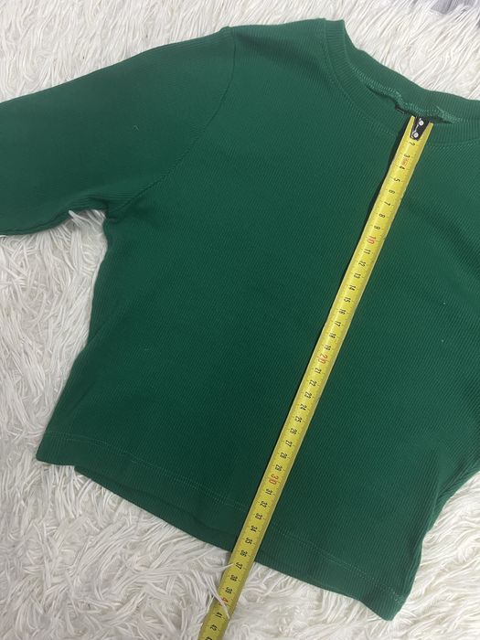 Кофта облягаюча зелена