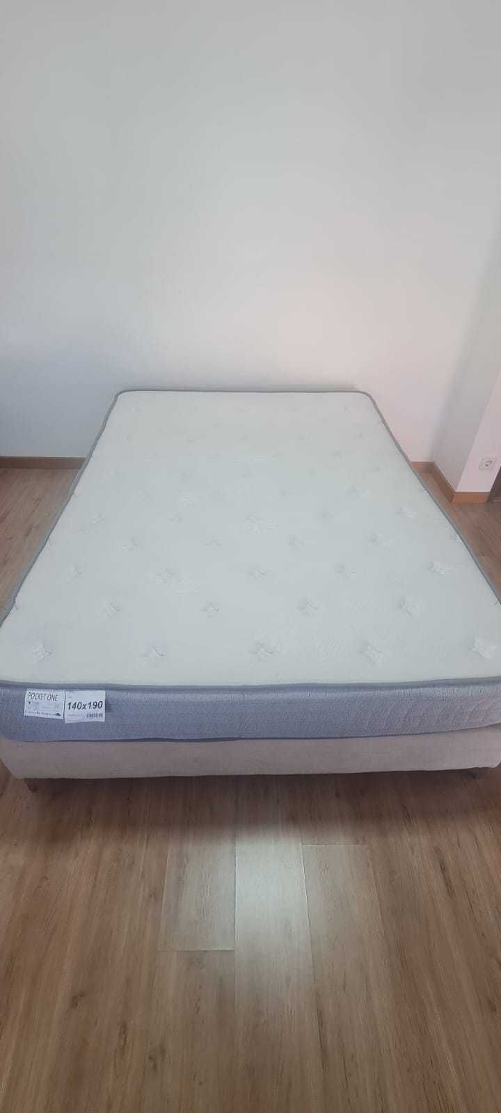 Cama Casal Completa!!! Colchão e Estrutura. Super Promoção!!!