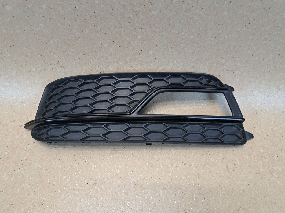 *Audi A5 lift S-Line 8T0  kratka lewa zderzaka Bardzo ładna