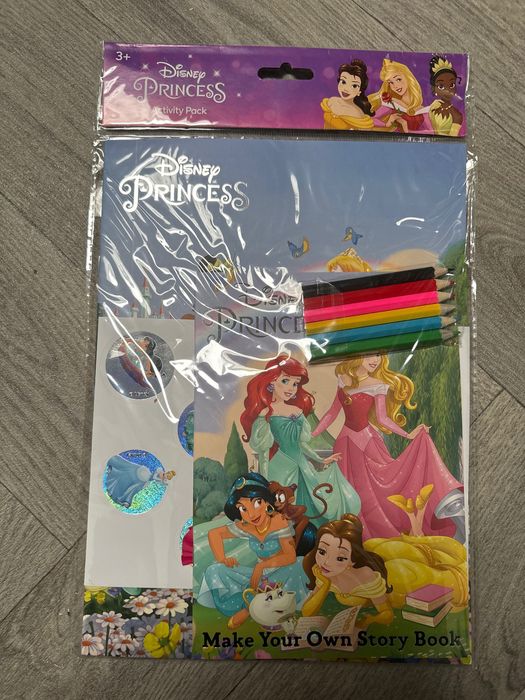 Детская серия принцессы Disney  канцелярия расческа лаки бальзам