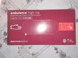 Упаковка новых латексных перчаток "ambulance high risk" от MERCATOR ME