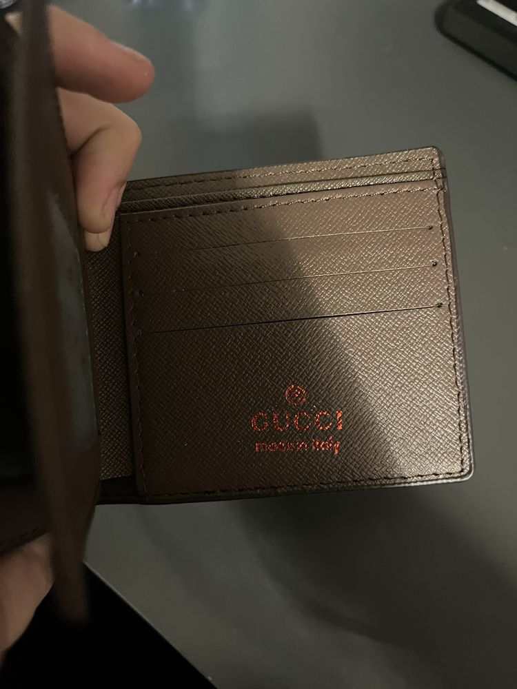 Bezowy portfel gucci w monogram nowy