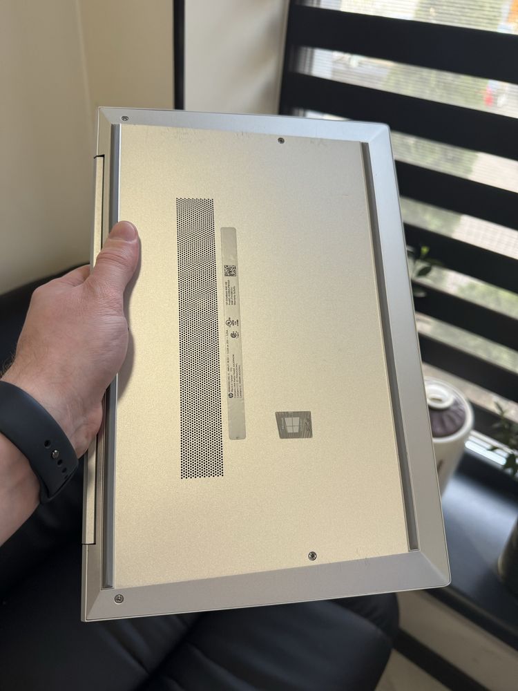 HP EliteBook 840 G8 (i7-1185G7 16GB SSD512GB IPS) #0712