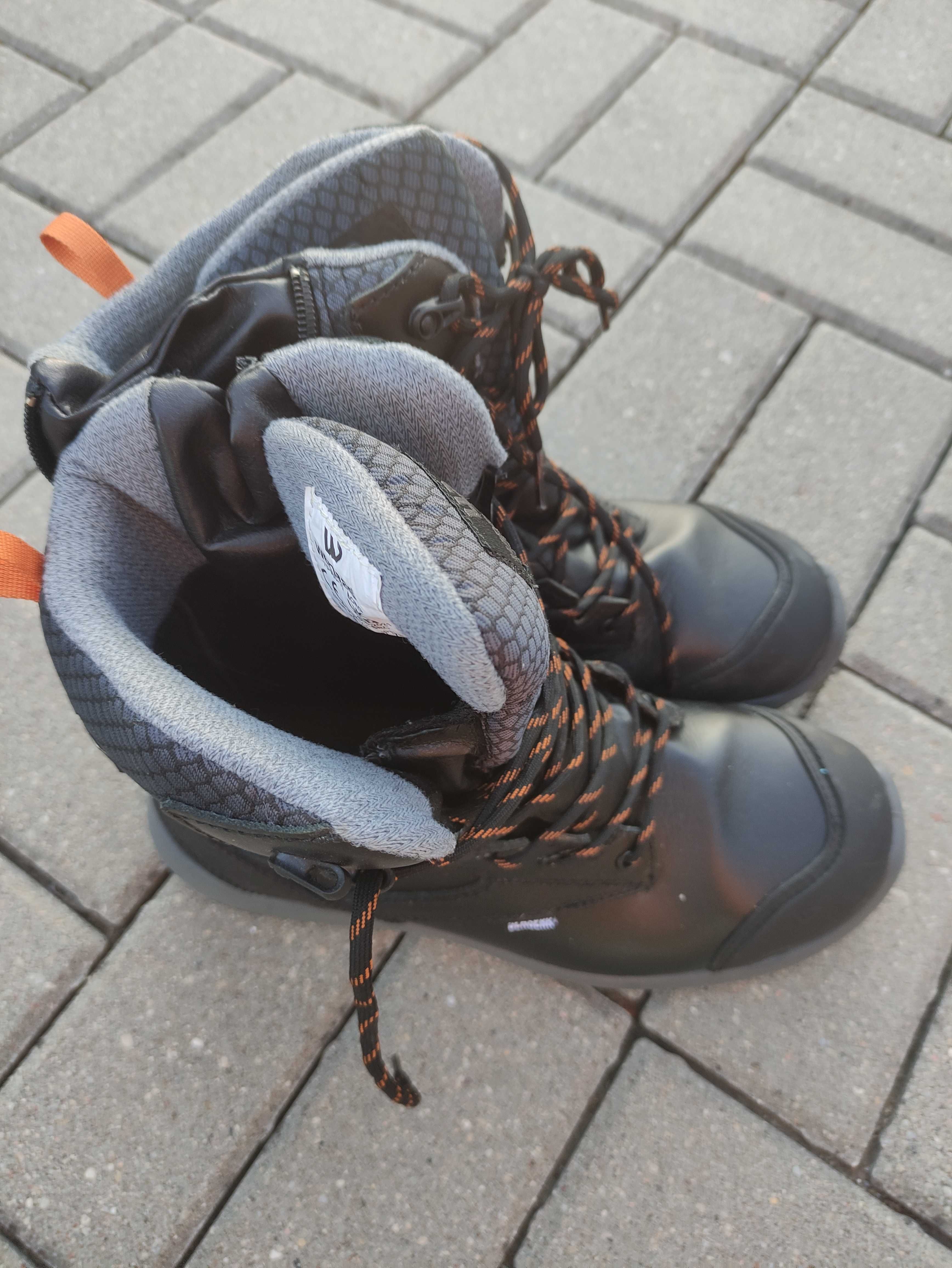 Długie buty robocze z blachą
