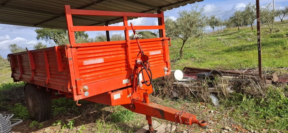 Reboque agrícola tri basculante joper