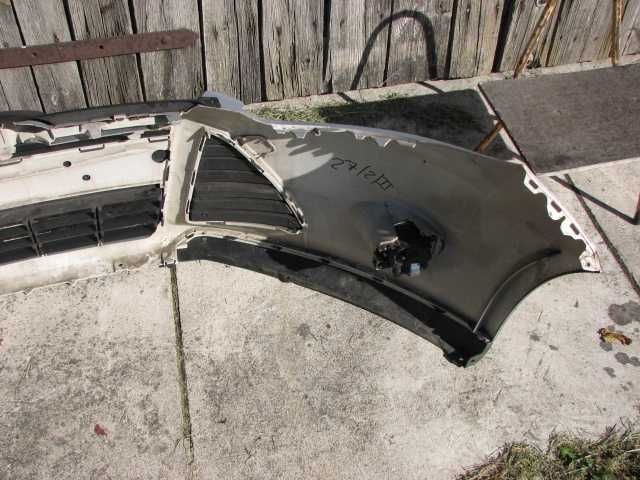 Zderzak przód przedni Focus mk3 kompletny 10-14