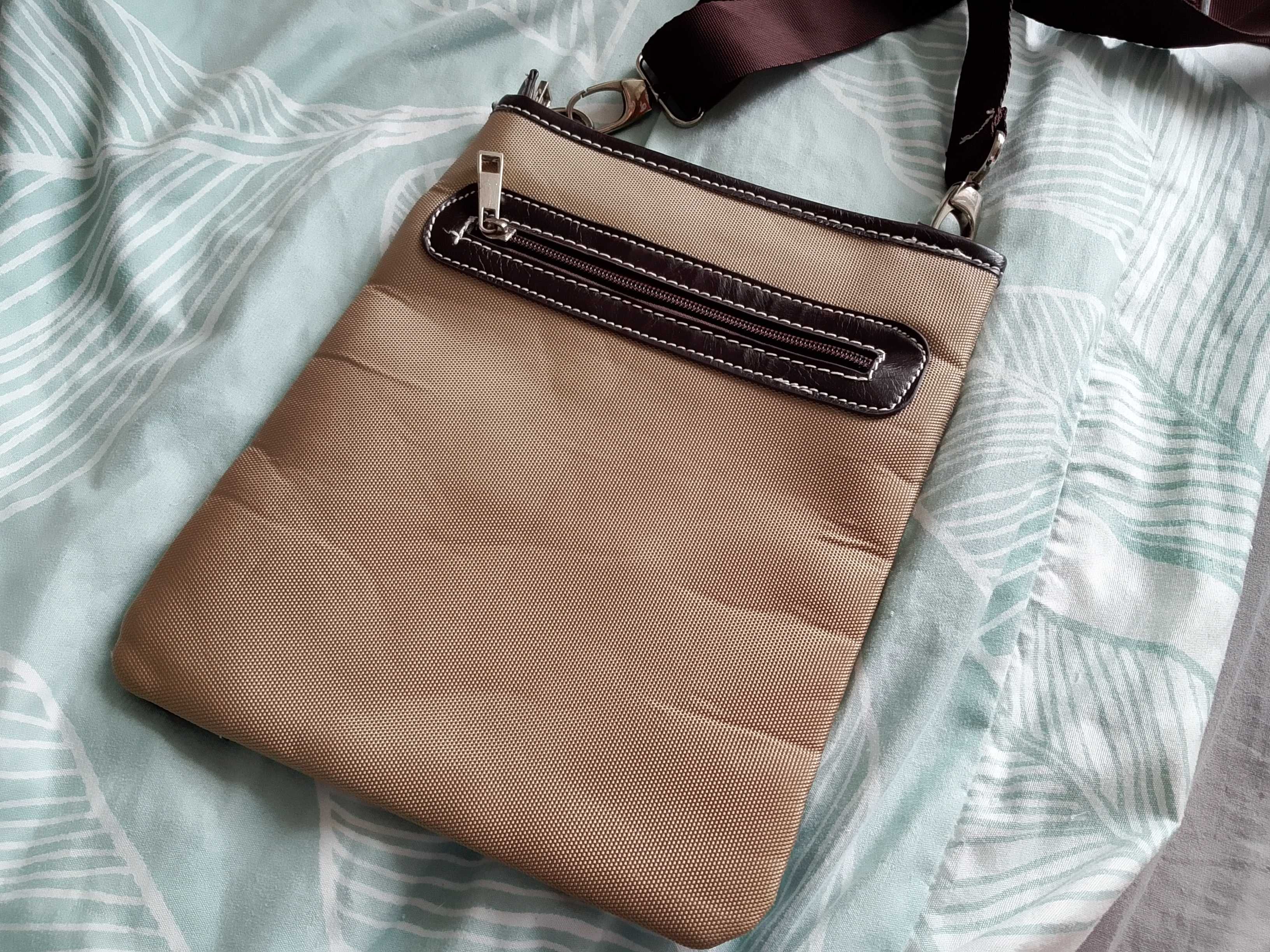 Prada listonoszka