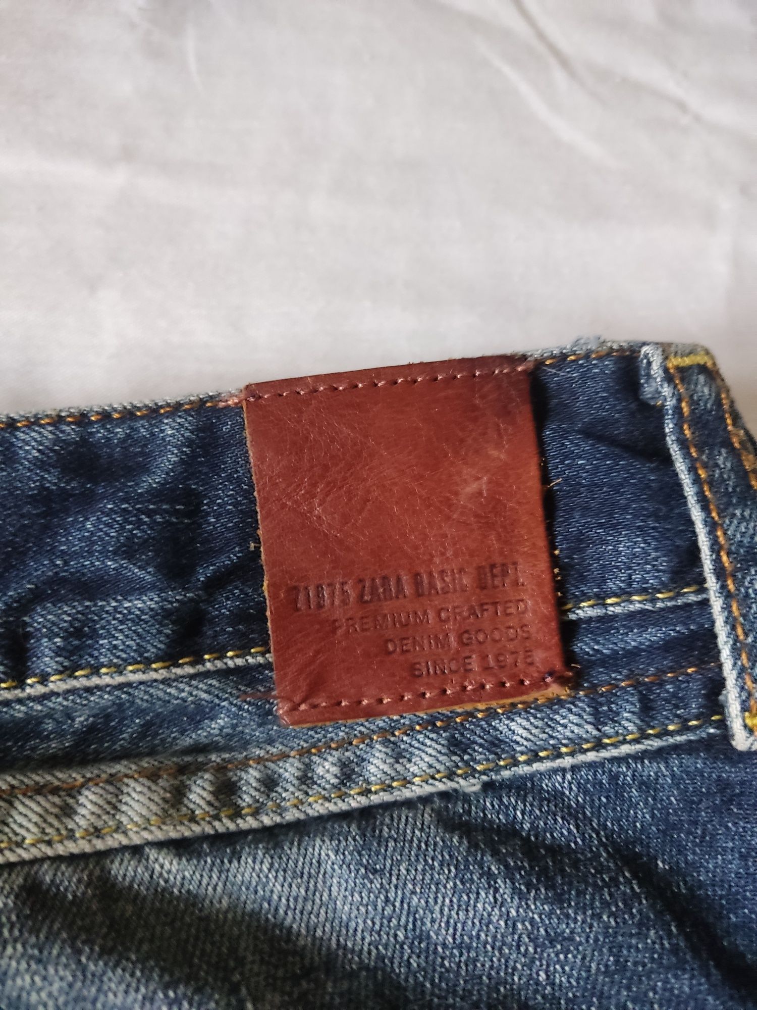 Nowe spodnie jeansowe Zara M
