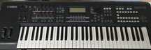 Yamaha MOXF6+zasilacz