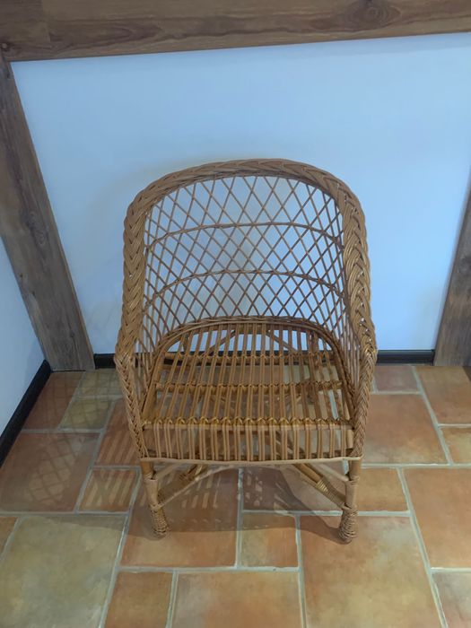 Fotel z naturalnej wikliny
