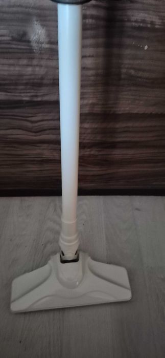 Odkurzacz mopujący pionowy