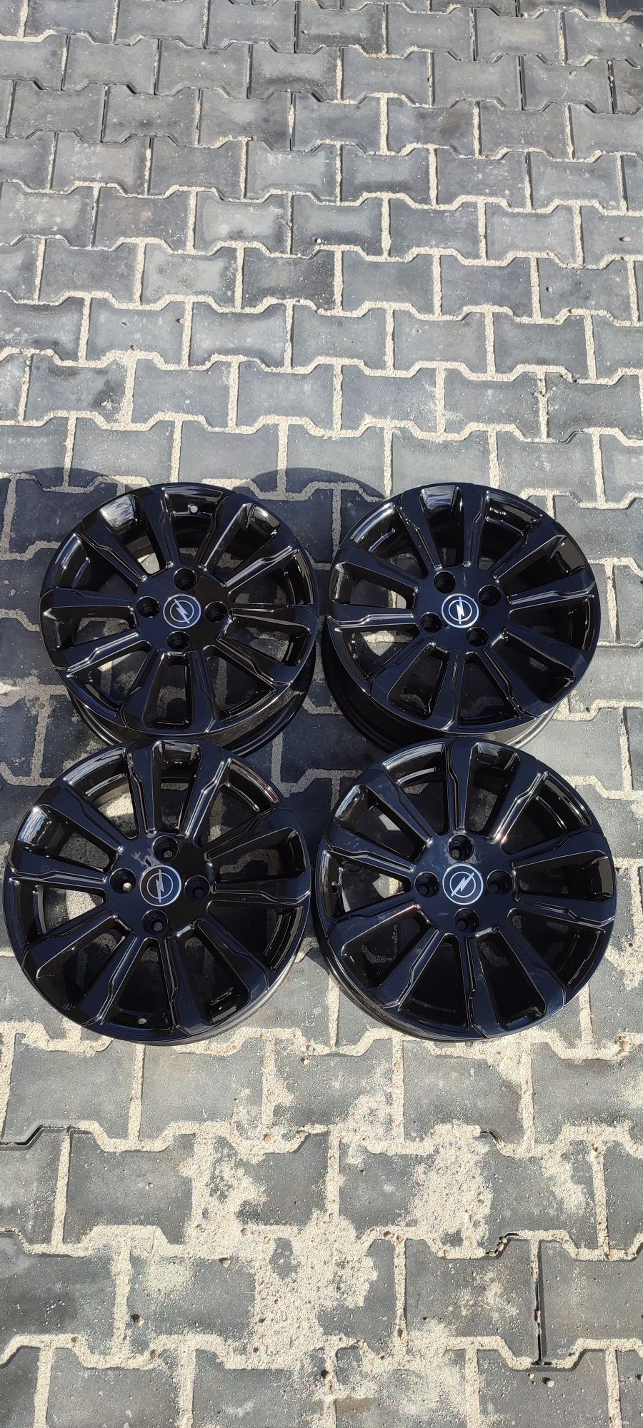 Opel Corsa CrossLand 16" 4x108 6.5J Et20 felgi aluminiowe