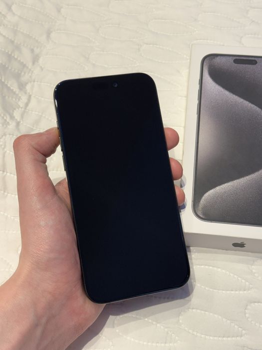 iPhone 15 Pro Max 256 E SIM Neverlock