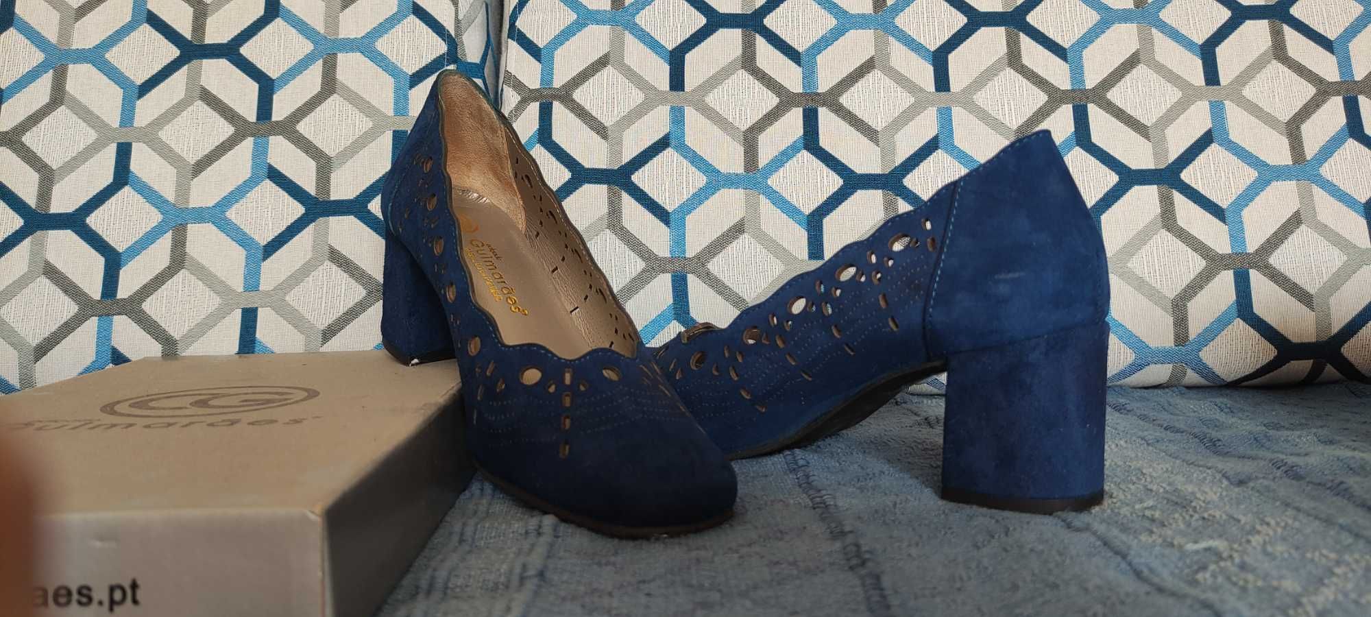 Sapatos senhora de veludo azul como novos