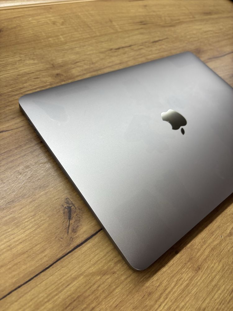 MacBook Pro 13” 2019 — стиль та швидкість за доступною ціною