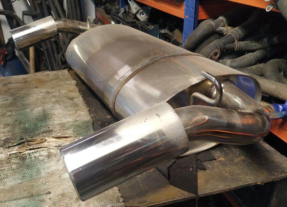 Panela escape MGF e TF em inox