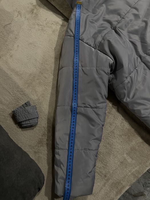 Тепла куртка на осінь та зиму