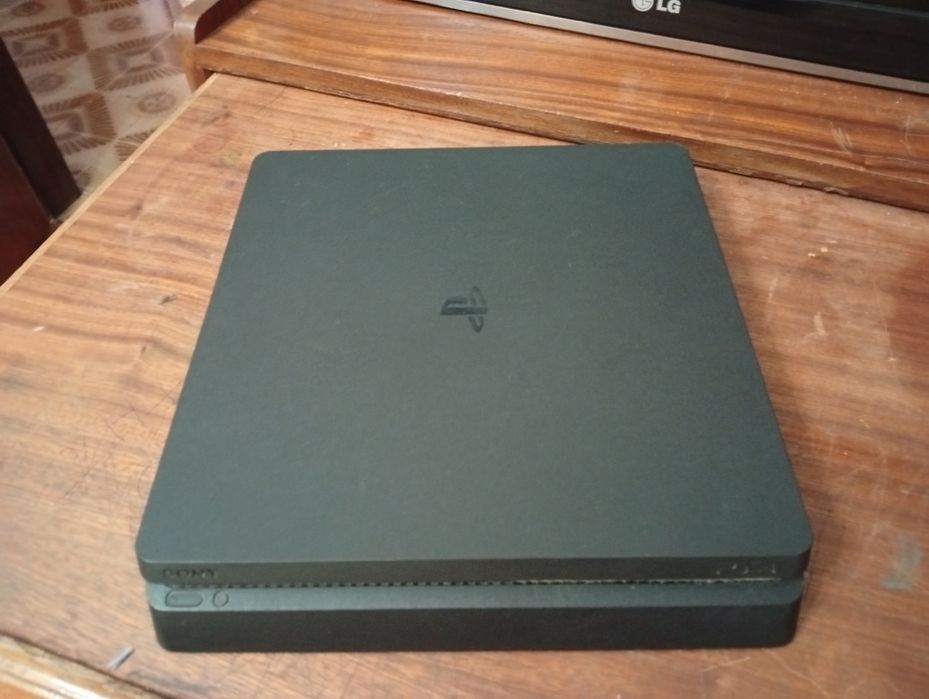 Vendo PlayStation 4