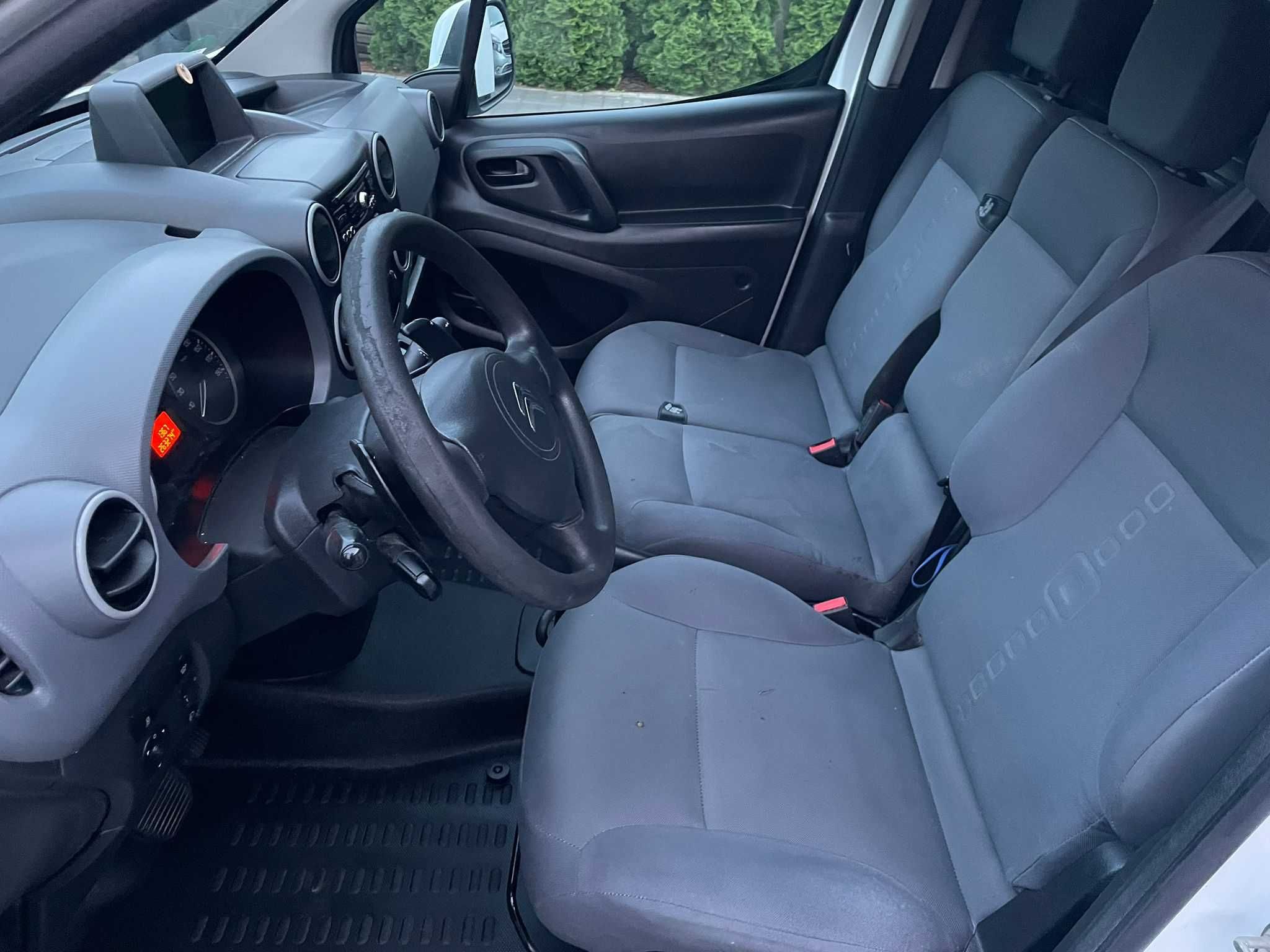 Citroen Berlingo Niveau B L1 - 3 os.- Automat- Klima- Navi- BDB Stan!