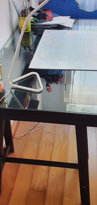 Secretaria ikea tampo de vidro