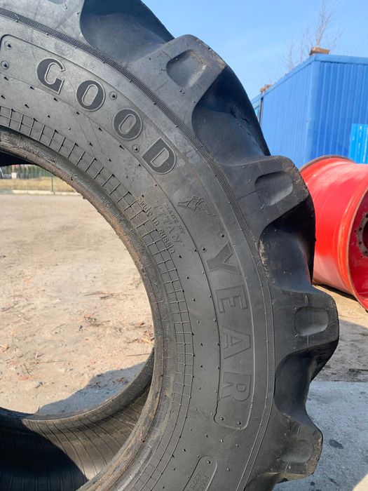 460/70R24 Goodyear JM682
