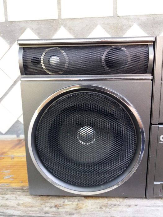 Продам Sanyo C4R.
