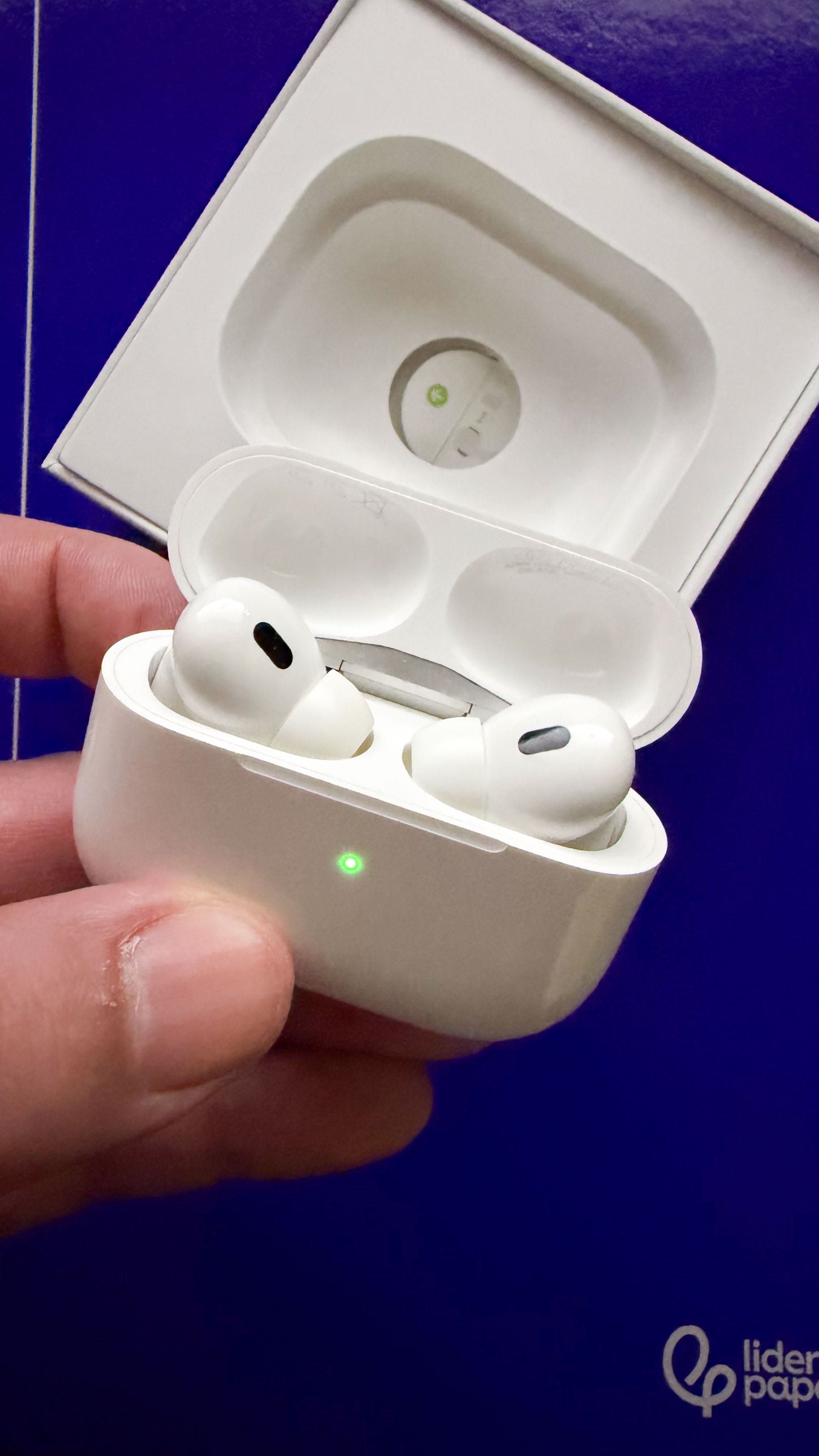 Airpods Pro APPLE 2ª Geração USB-C - ORIGINAIS - USADOS (COMO NOVOS)