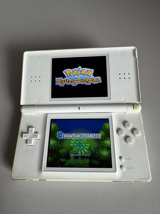 Nintendo DS Lite