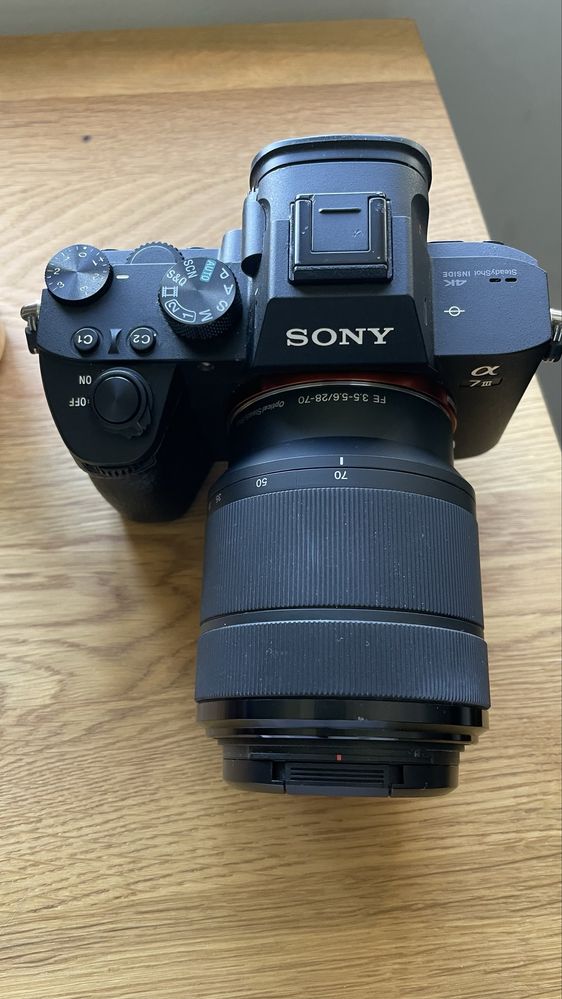 Máquina Fotográfica Sony a7 iii + Lente 28-70mm + Bateria nova Sony