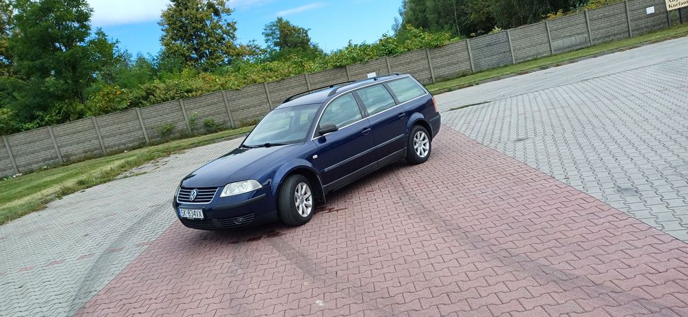 Volkswagen Passat Bdb Stan , Wypinany hak , klimatyzacja , Półskórzane fotele